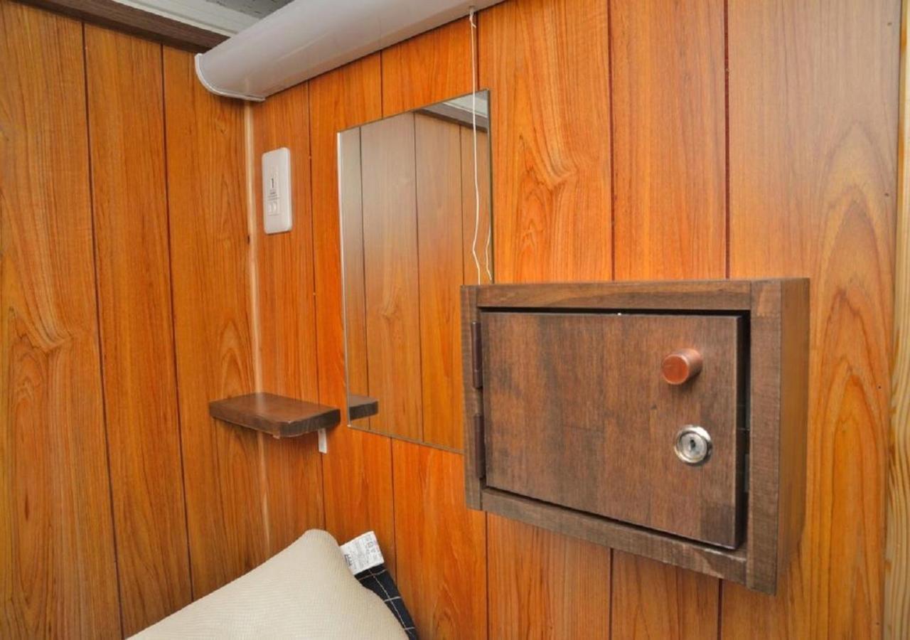 פוקואוקה Jam Hostel Hakata Station Front Mix Domitory - Vacation Stay 31831 מראה חיצוני תמונה